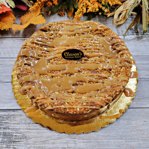Apple Crisp Cheesecake